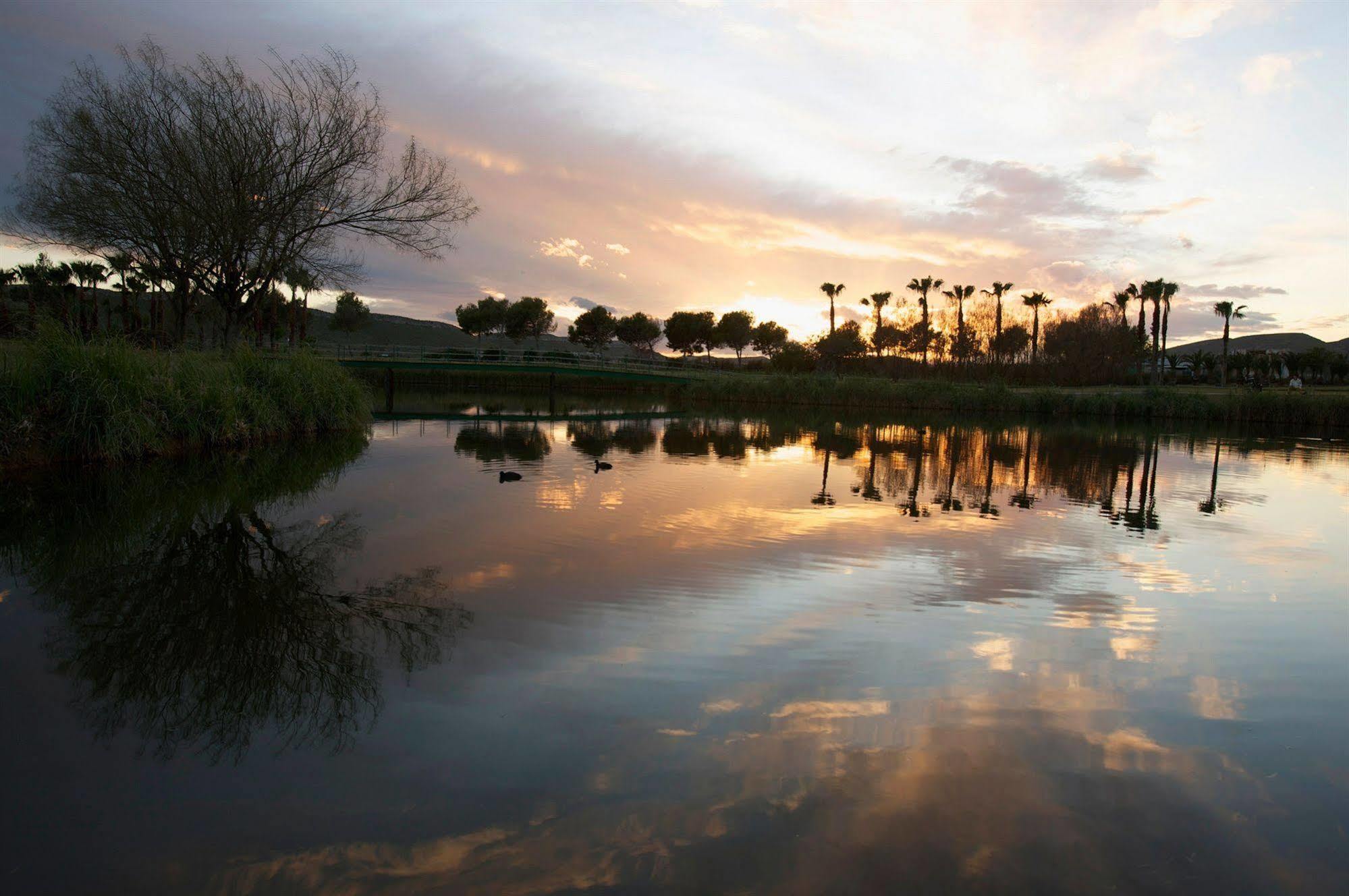 El Plantio Golf Resort Alicante Exterior photo